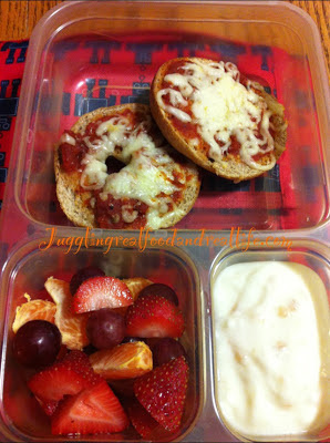 Pizza Mini Bagels, Fruit Mix and Plain Yogurt with Apple Spice Jelly
