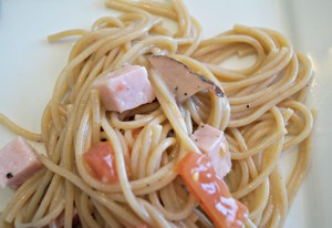 15 Minute Pasta with Ham and Fresh Tomatoes